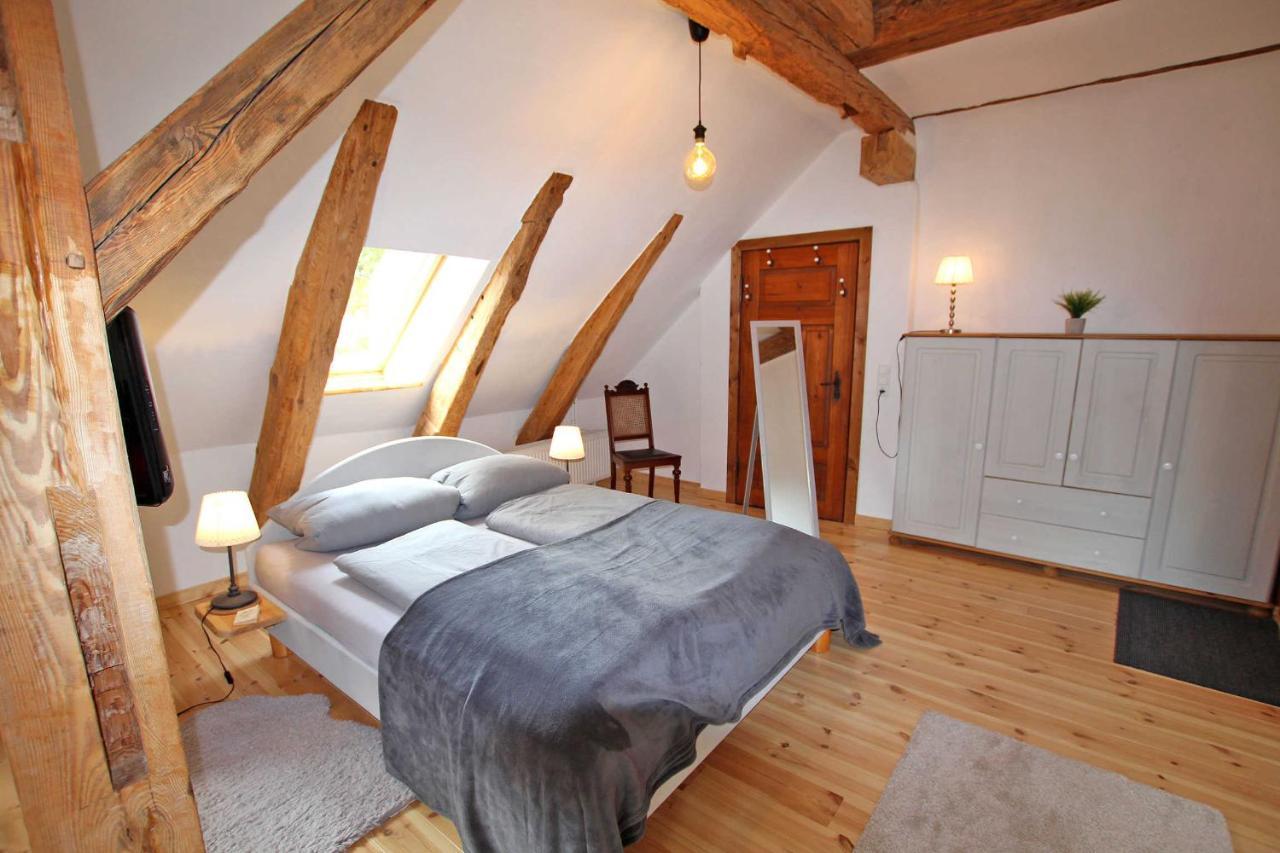 Schwarz Ferienwohnung Im Forsthaus Am See מראה חיצוני תמונה